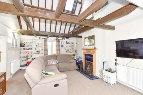 4 bedroom link detached house for sale