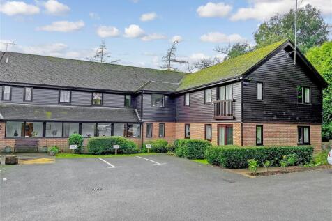 Fairfield Road, East Grinstead, West... 1 bed ground floor flat for sale