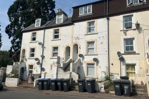 West Street, East Grinstead, West Sussex 3 bed flat for sale