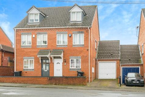 3 bedroom semi-detached house for sale