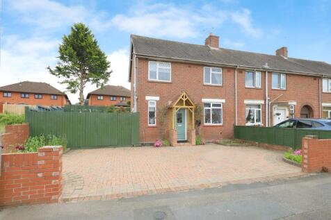 3 bedroom end of terrace house for sale