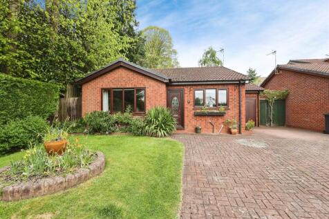 1 bedroom detached bungalow for sale