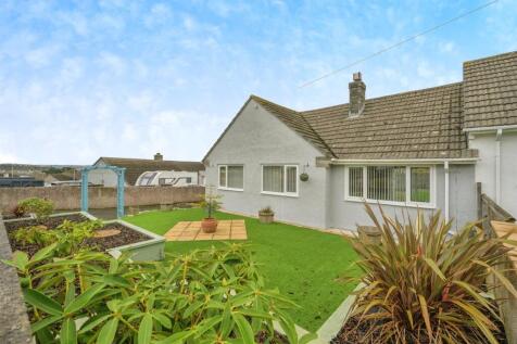3 bedroom semi-detached bungalow for sale