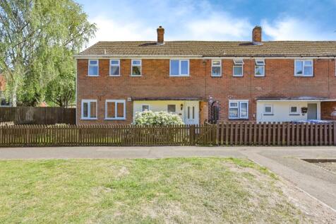 3 bedroom end of terrace house for sale