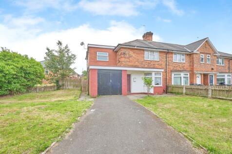 4 bedroom end of terrace house for sale