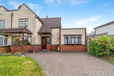 4 bedroom semi-detached house for sale