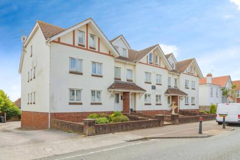 2 bedroom ground floor flat for sale