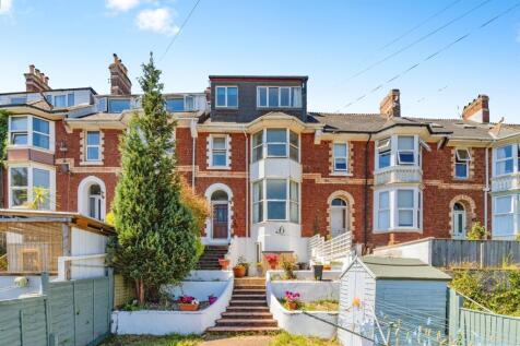 6 bedroom terraced house for sale