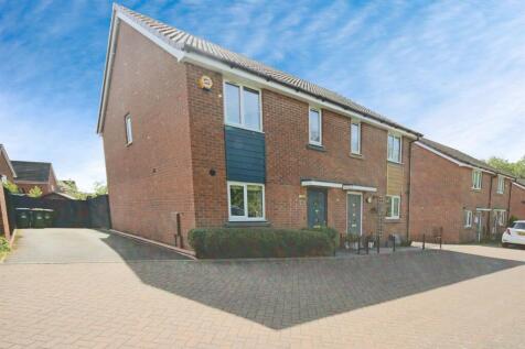 2 bedroom semi-detached house for sale