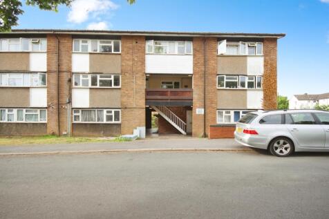 3 bedroom flat for sale