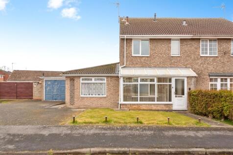 3 bedroom semi-detached house for sale