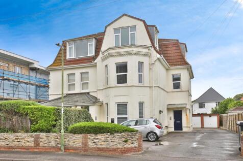 1 bedroom ground floor flat for sale