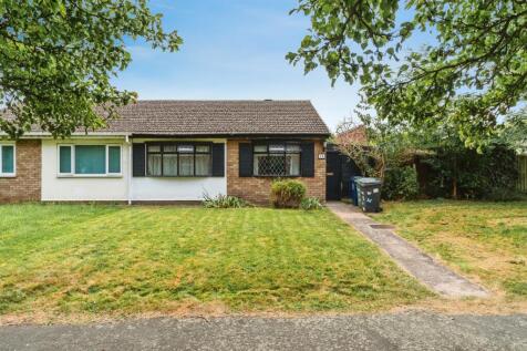 2 bedroom semi-detached bungalow for sale