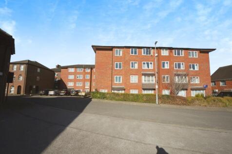 2 bedroom ground floor flat for sale