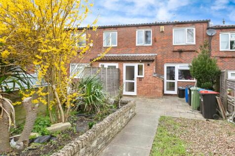 4 bedroom terraced house for sale