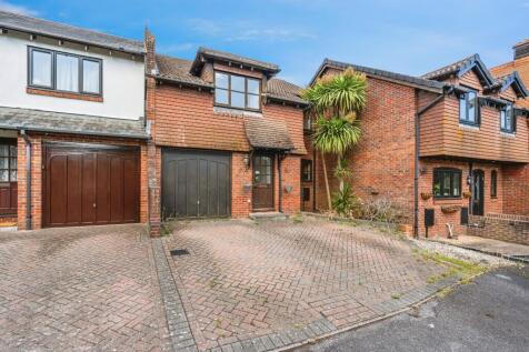 4 bedroom terraced house for sale