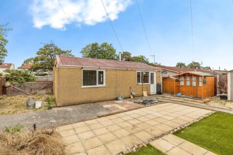 2 bedroom detached bungalow for sale