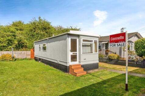 1 bedroom detached bungalow for sale