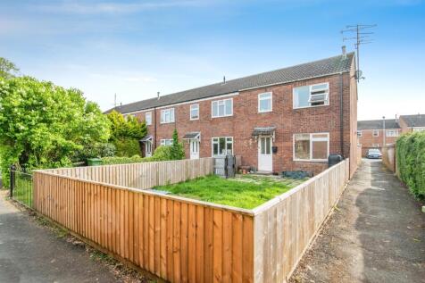 3 bedroom end of terrace house for sale