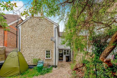 2 bedroom cottage for sale