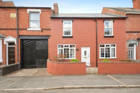 4 bedroom terraced house for sale