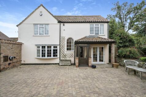 3 bedroom cottage for sale