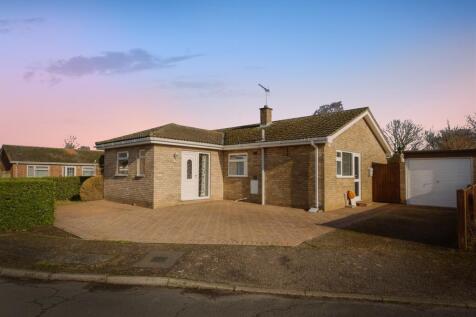 4 bedroom detached bungalow for sale
