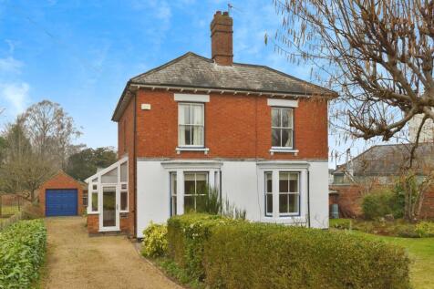 3 bedroom detached house for sale