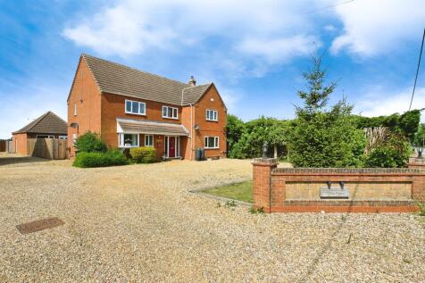 6 bedroom detached house for sale