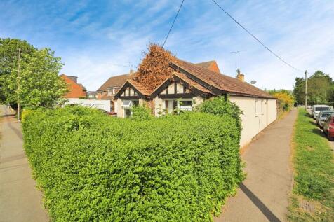 4 bedroom detached bungalow for sale