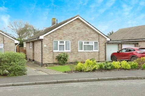 2 bedroom bungalow for sale