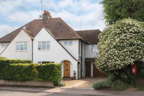 Miswell Lane, Tring, Hertfordshire HP23 3 bed semi