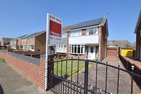 3 bedroom semi-detached house for sale