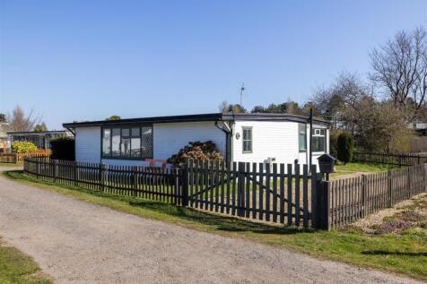 Humberston Fitties, Humberston DN36 3 bed chalet for sale