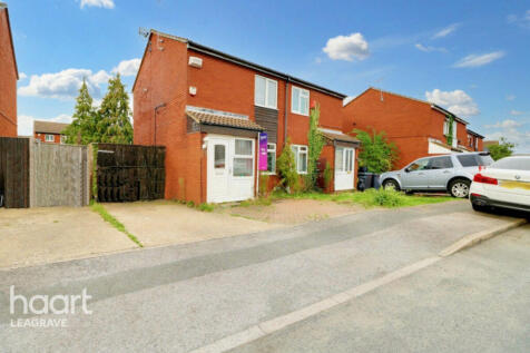 2 bedroom semi-detached house for sale