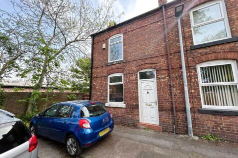 A Court, Ashton In Makerfield, Wigan... 2 bed terraced house for sale
