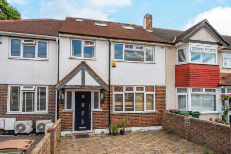 4 bedroom terraced house for sale