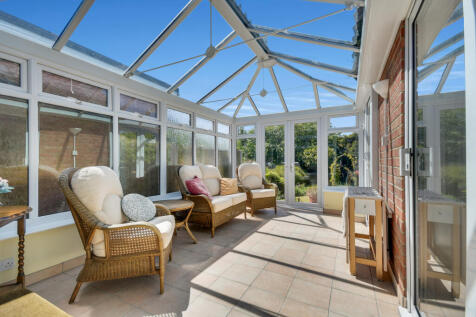 2 bedroom semi-detached bungalow for sale