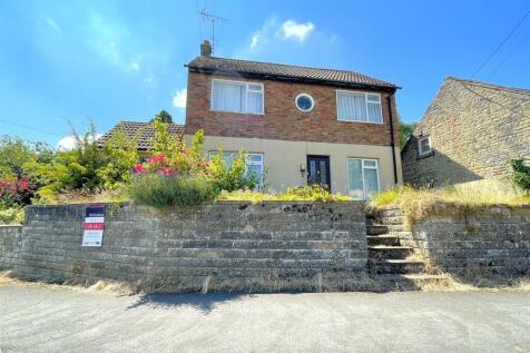 High Street, Castle Bytham, Grantham 3 bed detached house for sale