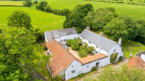 Monkleigh, Bideford 5 bed detached house for sale