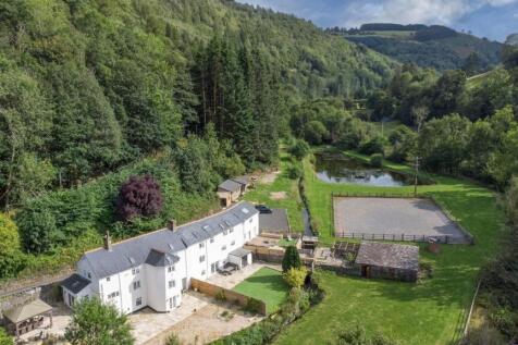 Selattyn Road, Glyn Ceiriog, Llangollen 7 bed country house for sale