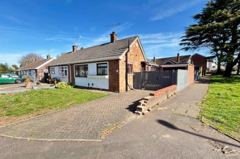 2 bedroom semi-detached bungalow for sale
