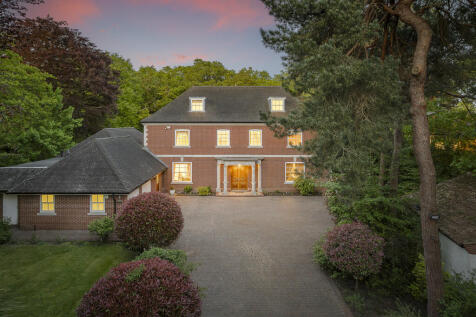 Briar Hill, Surrey CR8 8 bed detached house for sale