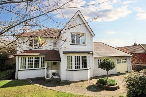 Woodcote Grove Road, Coulsdon CR5 4 bed detached house for sale