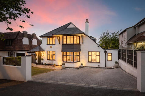 Marlpit Avenue, Coulsdon CR5 4 bed detached house for sale