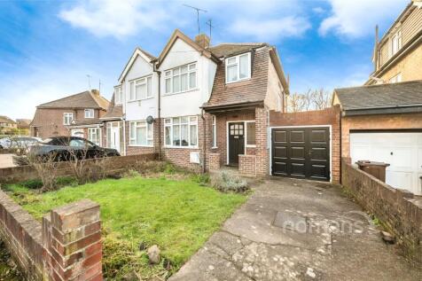 Rosedale Crescent, Earley, Reading 3 bed semi