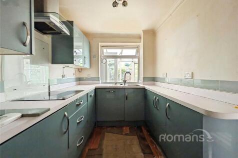 Langdale Gardens, Earley, Reading 2 bed terraced house for sale