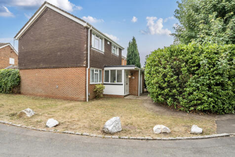 Whitton Close, Lower Earley, Reading 3 bed detached house for sale