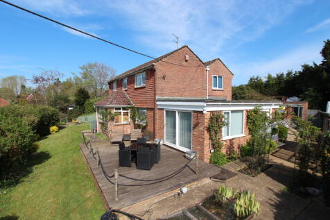 Vyne Road, Basingstoke RG24 4 bed detached house for sale