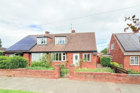 3 bedroom semi-detached bungalow for sale